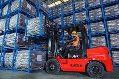 構(gòu)建雙循環(huán)背景下的商貿(mào)物流新格局--廈門(mén)市湖里區(qū)商貿(mào)物流業(yè)一線(xiàn)觀察